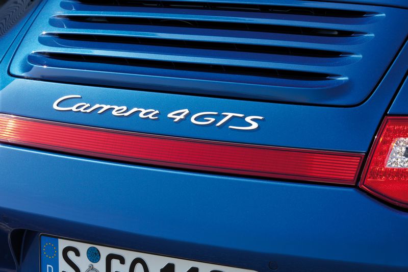 Porsche 911 GTS получил полный привод (16 фото)