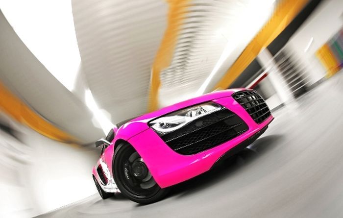 Audi R8 V10 в необычном девчачем раскрасе:) (20 фото)